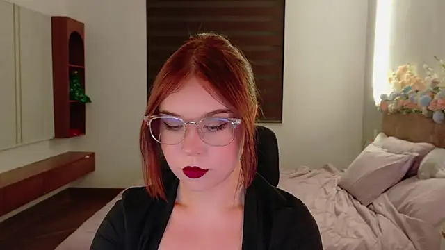 Lilith Bonheur online show from May 2026 01:09:02 PM