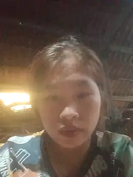 Luyen004 online show from September 2025 12:33:02 AM