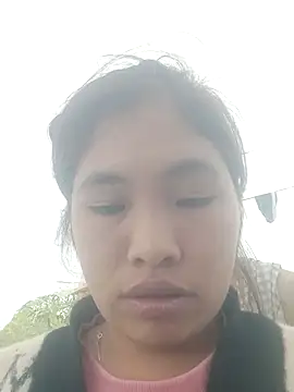 Luyen004 online show from November 2025 04:45:02 AM