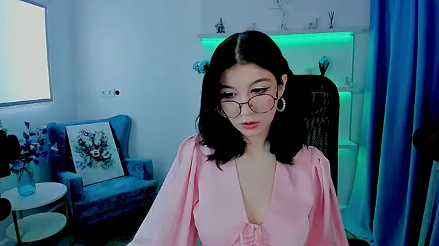 MeLLSawertyq online show from September 2025 11:37:02 AM