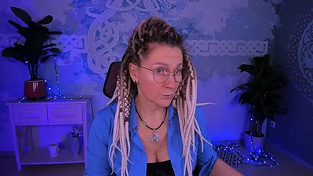 Snapshot of UmaSpace chatting on March 2026 05:04:01 AM UmaSpace online show from March 2026 05:04:01 AM