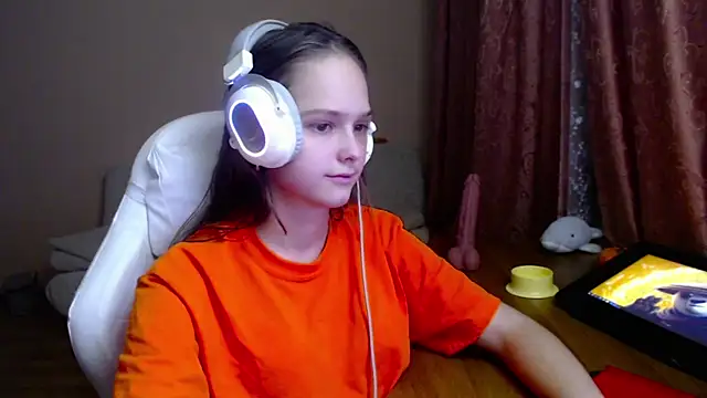 Snapshot of SharybbFace chatting on October 2025 03:12:02 PM SharybbFace online show from October 2025 03:12:02 PM