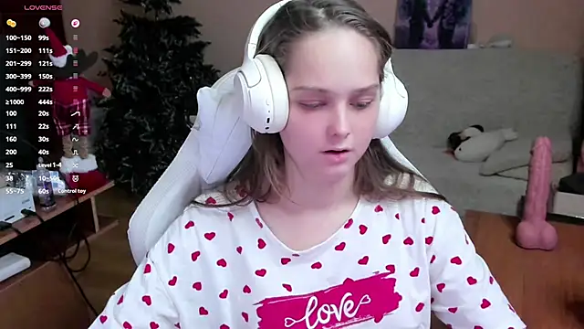 Snapshot of SharybbFace chatting on December 2025 03:17:01 PM SharybbFace online show from December 2025 03:17:01 PM