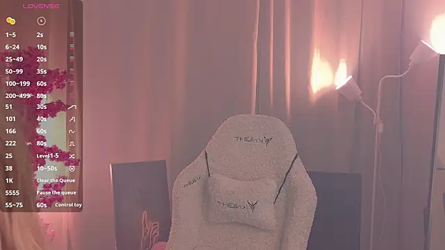 Flirty lee online show from December 2025 02:33:01 PM