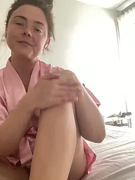 Mia Winters online show from September 2025 12:32:01 PM