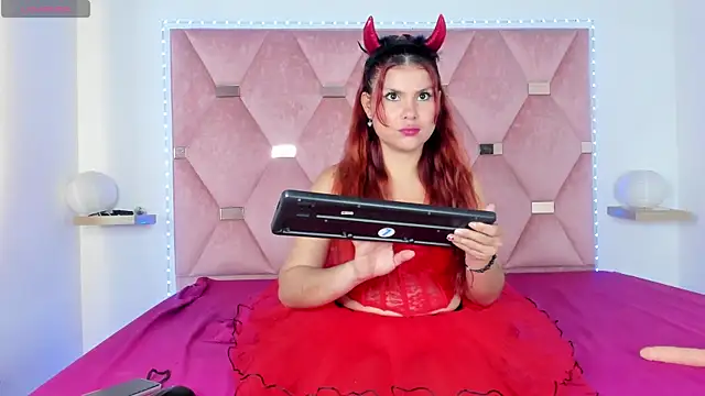 La Diabla8 online show from October 2025 12:28:02 PM