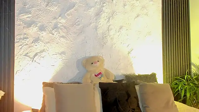 joselin rouse online show from December 2025 12:00:01 PM