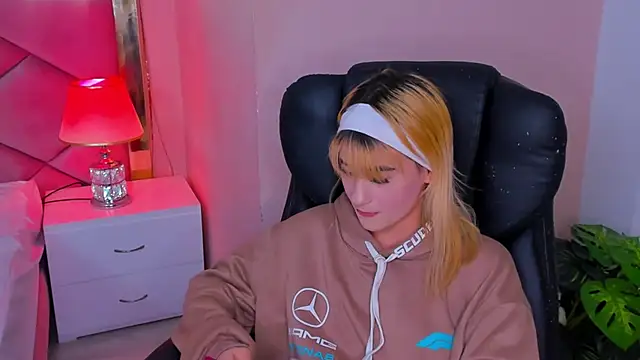 ChloeLaurentt online show from March 2026 12:26:02 AM