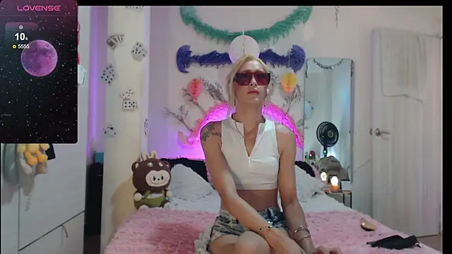 danny 1hotcute online show from July 2026 04:33:02 PM