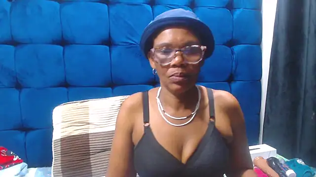 SexyBeverly  online show from October 2025 06:08:02 PM