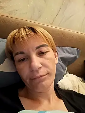 SweetKiss96 online show from September 2025 06:56:02 PM