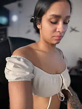 Isabella-Teen online show from June 2026 01:13:01 PM