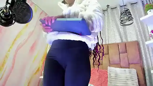 alix noa online show from October 2025 05:03:01 PM