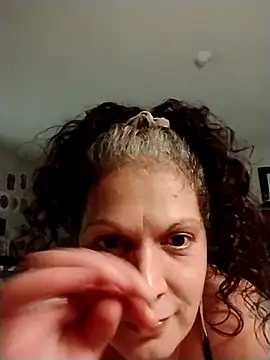 LilTinyWoman online show from October 2025 02:15:02 PM