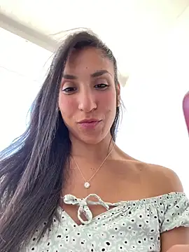 Snapshot of MaddyX__ chatting on November 2025 07:01:02 PM MaddyX online show from November 2025 07:01:02 PM