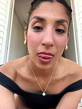 Snapshot of MaddyX__ chatting on November 2025 08:09:01 PM MaddyX online show from November 2025 08:09:01 PM