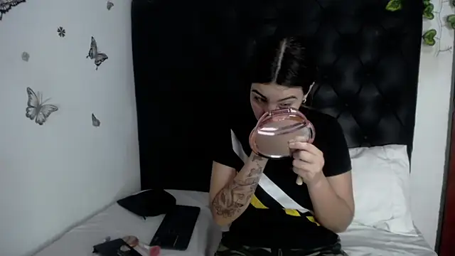 isabel 09 online show from April 2026 12:10:01 PM