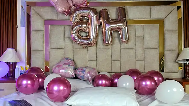 Snapshot of AggathaSanders_ chatting on October 2025 12:55:01 PM AggathaSanders  online show from October 2025 12:55:01 PM