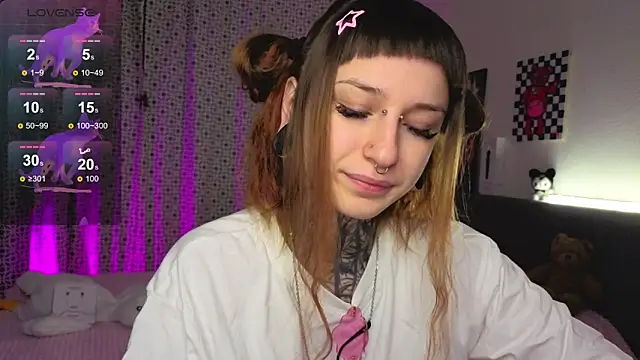 LilithPoison online show from November 2025 06:08:01 PM