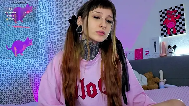 LilithPoison online show from February 2026 06:21:01 AM