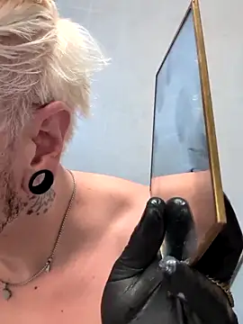 cruiserpup online show from December 2025 10:11:02 AM