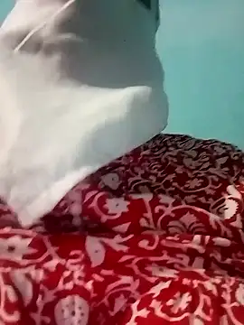 Love-890 online show from November 2025 08:31:01 PM