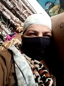 Love-890 online show from December 2025 04:06:01 AM