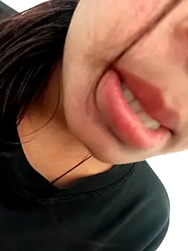 Aaisha-16 online show from March 2026 04:29:02 AM