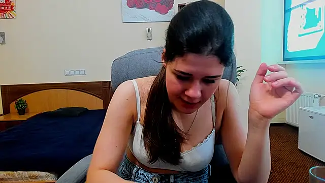 Joannia online show from November 2025 07:49:01 AM