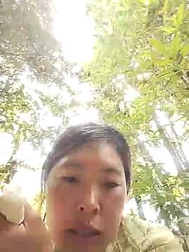Snapshot of Siathong chatting on September 2025 05:42:01 AM Siathong online show from September 2025 05:42:01 AM