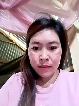 Snapshot of Siathong chatting on October 2025 06:10:02 AM Siathong online show from October 2025 06:10:02 AM