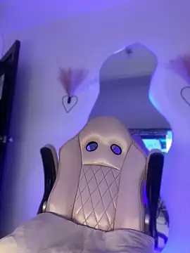 Snapshot of Mia_royal chatting on April 2026 06:56:02 PM Mia royal online show from April 2026 06:56:02 PM