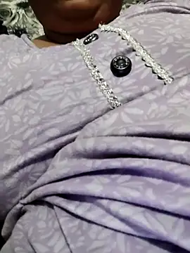 Mmm143 online show from April 2026 09:39:33 PM