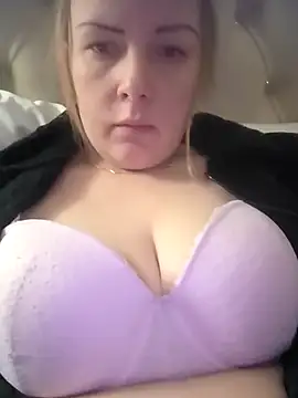 Piccolamonella29 online show from April 2026 12:50:02 PM