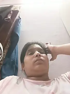 aliya-jaan71 online show from May 2026 06:33:02 AM