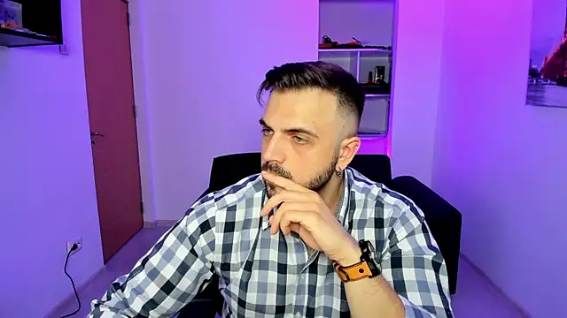 Snapshot of Jace_Thorne chatting on November 2025 06:46:02 PM Jace Thorne online show from November 2025 06:46:02 PM