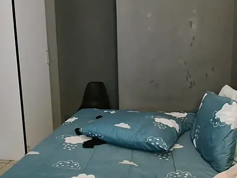 Lillyan N online show from October 2025 05:28:02 AM