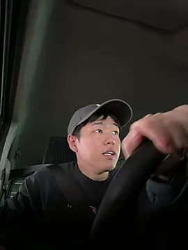 Snapshot of KAMESAN08 chatting on March 2026 05:01:02 AM KAMESAN08 online show from March 2026 05:01:02 AM