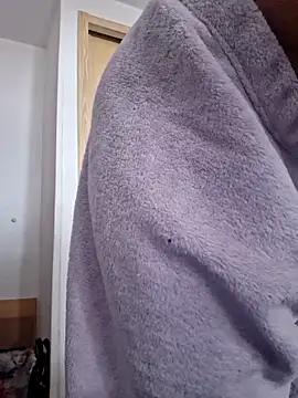 Snapshot of Lauraxxsteen chatting on November 2025 09:21:01 AM Lauraxxsteen online show from November 2025 09:21:01 AM