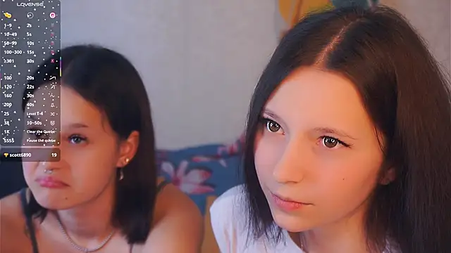 GabrielleLynchard online show from October 2025 07:43:01 PM