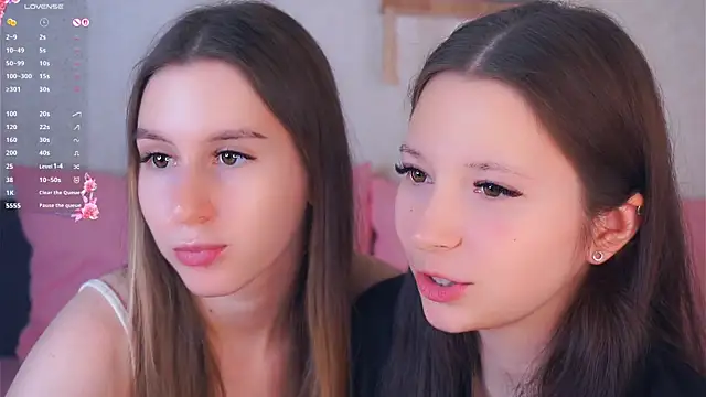 GabrielleLynchard online show from December 2025 07:21:02 PM