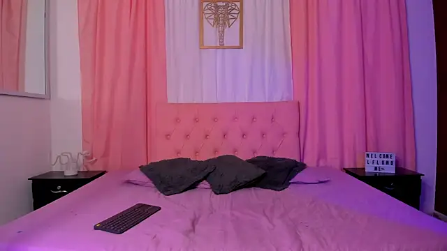 Snapshot of Nova_Luv_ chatting on October 2025 01:31:02 PM Nova Luv online show from October 2025 01:31:02 PM