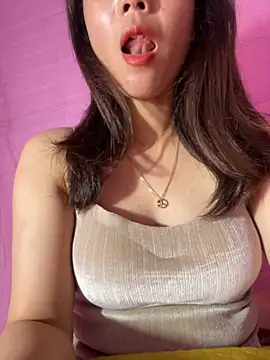 Moon pusy online show from September 2025 09:37:01 PM