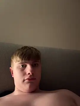 Sammyboy2211 online show from April 2026 12:17:01 AM