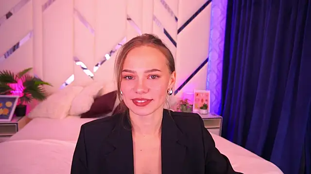 ShyySiren online show from October 2025 02:07:01 PM