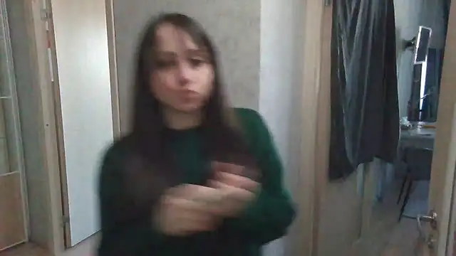 Snapshot of Avylith chatting on October 2025 09:28:02 AM Avylith online show from October 2025 09:28:02 AM