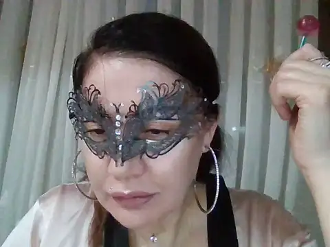 Lomivah online show from November 2025 05:12:01 PM