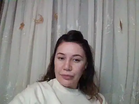 Lomivah online show from November 2025 09:03:02 PM