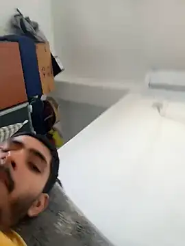 Snapshot of vikranthLong chatting on February 2026 07:07:02 AM vikranthLong online show from February 2026 07:07:02 AM