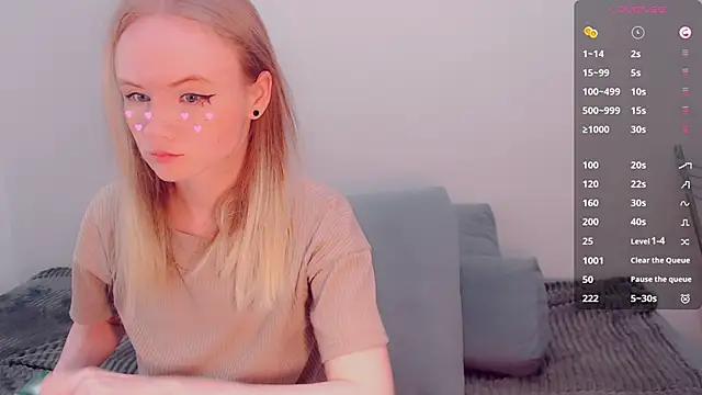 Snapshot of AliceNya_cute chatting on April 2026 05:32:02 AM AliceNya cute online show from April 2026 05:32:02 AM